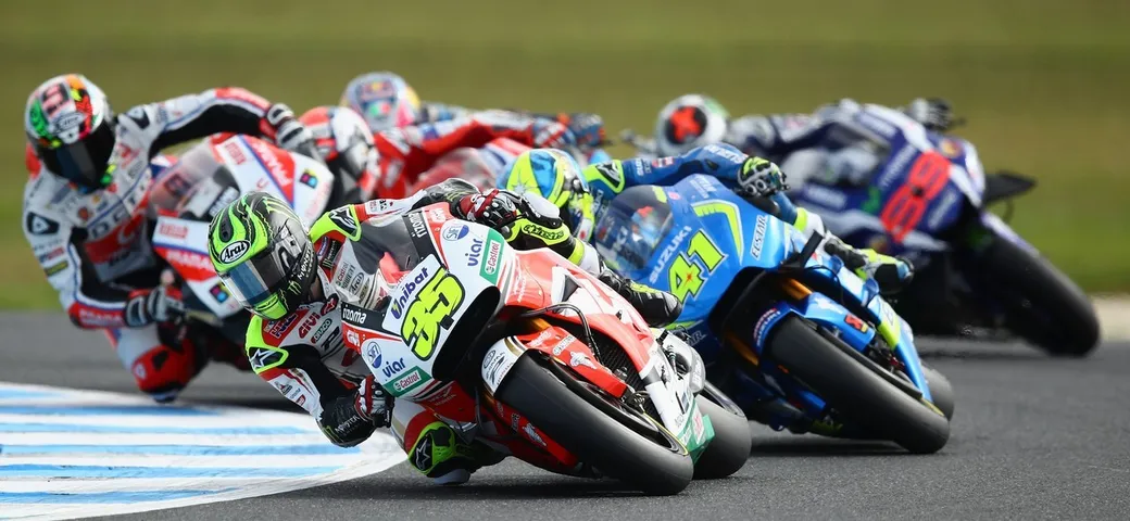 Pagelle MotoGP Australia la “seconda” di Crutchlow! Ma che Rossi! Marquez ko. Lorenzo, batti un colpo!