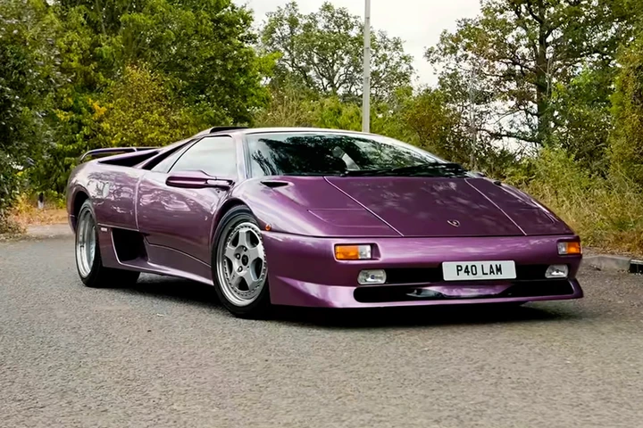 Compra una rarissima Lamborghini Diablo SV viola: ne esisterebbero solo 11