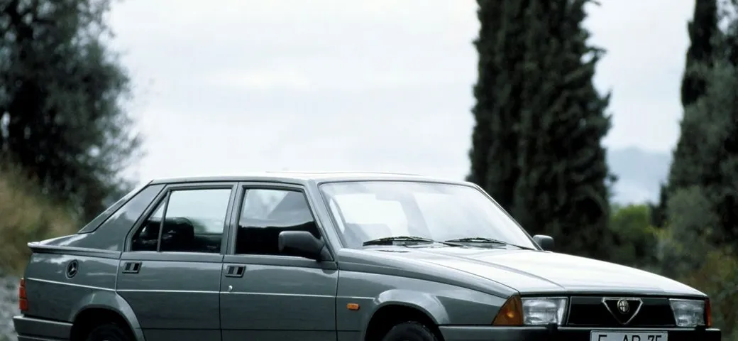Alfa Romeo 75: trent'anni in 5 immagini