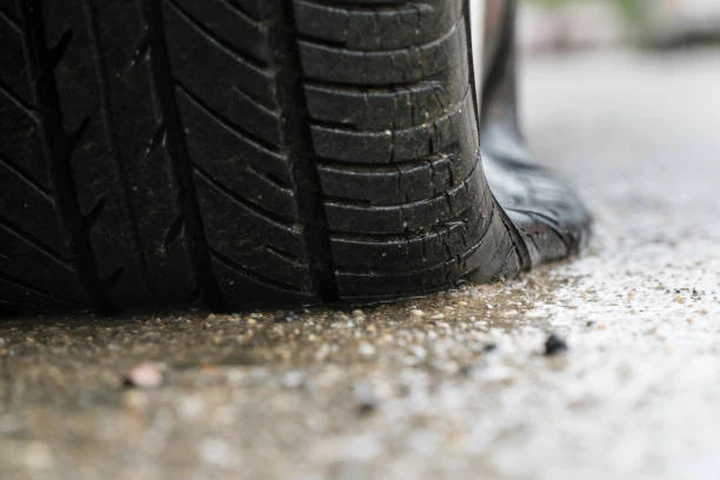 Forature a raffica in Sardegna: automobilisti bloccati e soccorsi in difficoltà