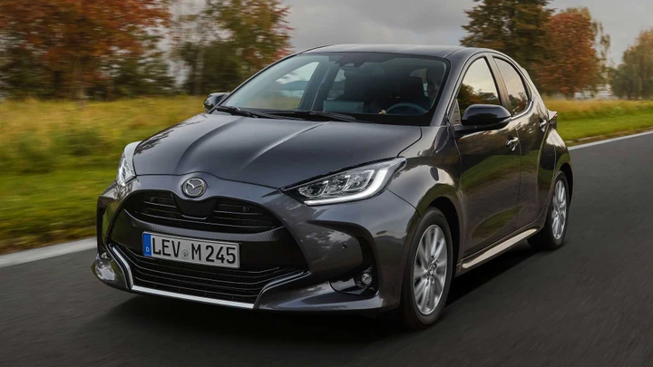 Mazda 2 Hybrid 2022: prova, prezzo, dotazione