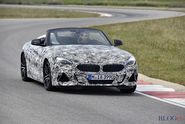 BMW Z4: test in pista a Miramar prima del debutto [Video]