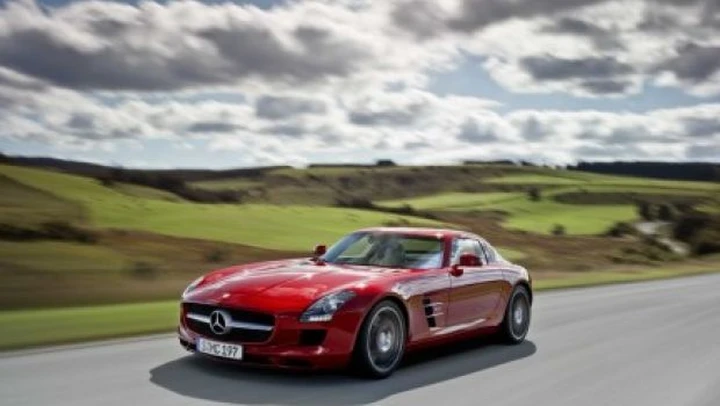 Mercedes SLS AMG: finalmente tutte le foto in alta risoluzione!