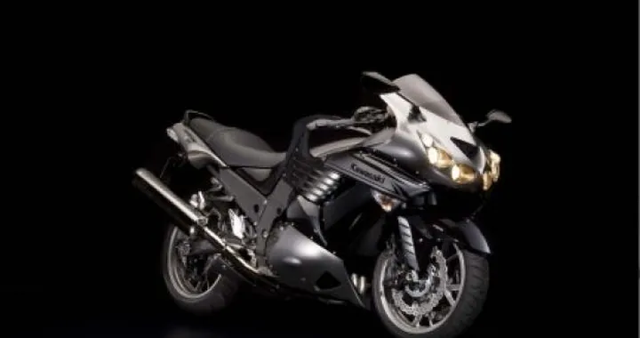 Presentazione imminente per la Kawasaki ZZR1400 2012: sarà anche in versione sovralimentata