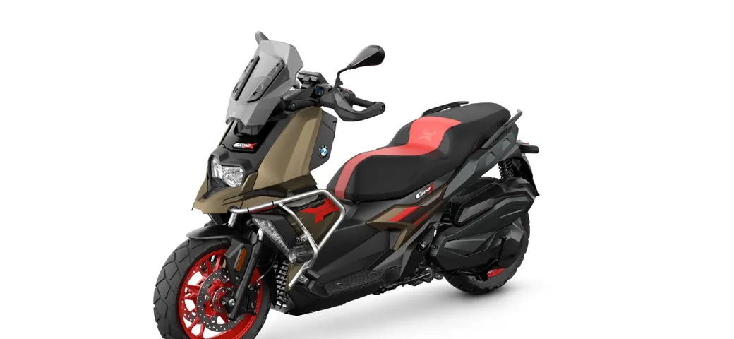 BMW C 400 X e C 400 GT: aggiornamenti tecnologici e comfort premium