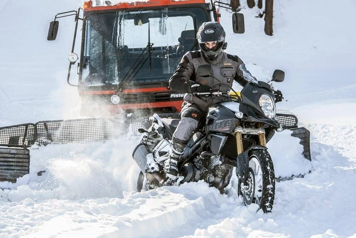 Suzuki V-Strom 650 XT ABS Fun Ride in anteprima all’Agnellotreffen 2016