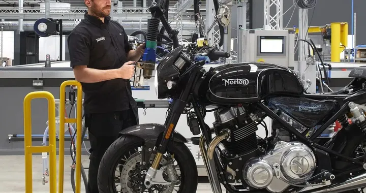 Norton Commando 961: addio alla moto simbolo del motociclismo britannico