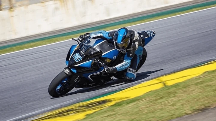 SBK Brasiliana: incidente fatale dopo la bandiera a scacchi!