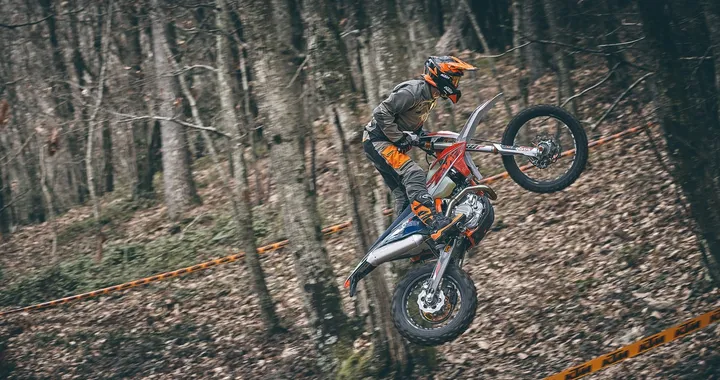 ANCMA chiarisce: nessun divieto a circolare in moto in fuoristrada