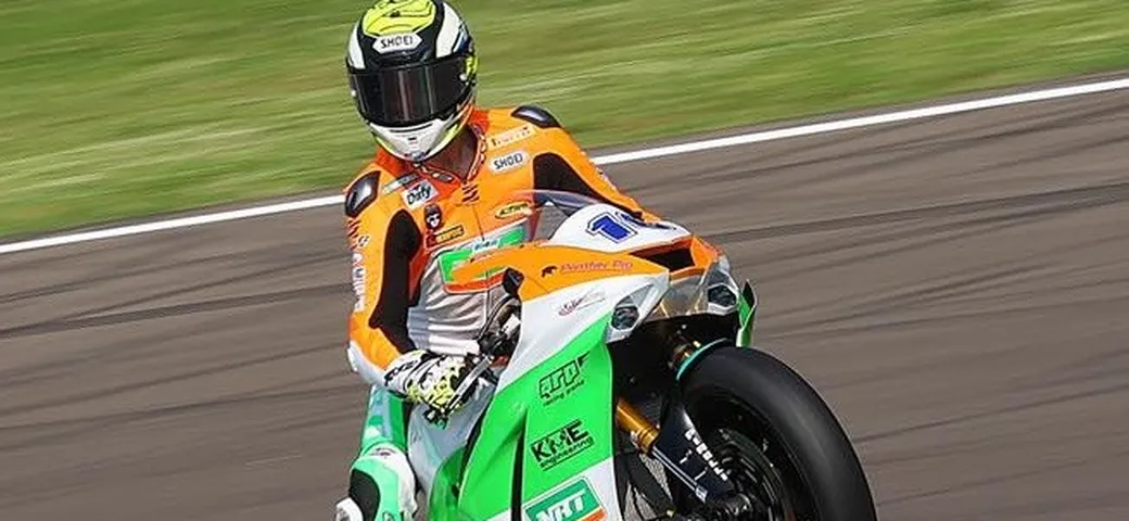 Supersport Magny-Cours: svetta Cluzel nel Day-1