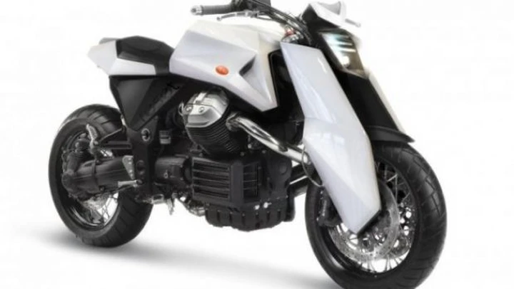 Dallo IED due esercizi di stile su Guzzi Griso e Ducati Hypermotard