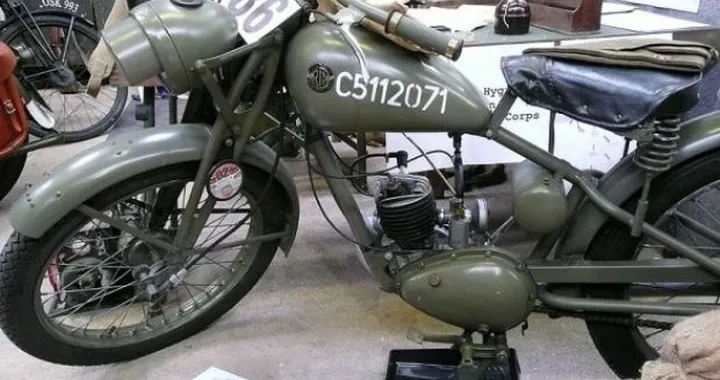 Moto militari: la Royal Enfield Flying Flea dell'esercito britannico