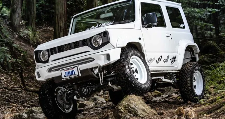 Suzuki Jimny: come cambia con i kit di ESB
