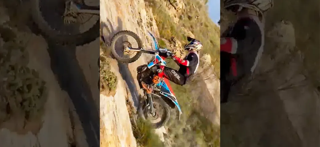 Enduro estremo: risale una parete quasi verticale in moto (Video)