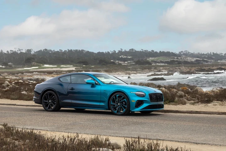 Bentley Ombre by Mulliner: la nuova frontiera della verniciatura di lusso