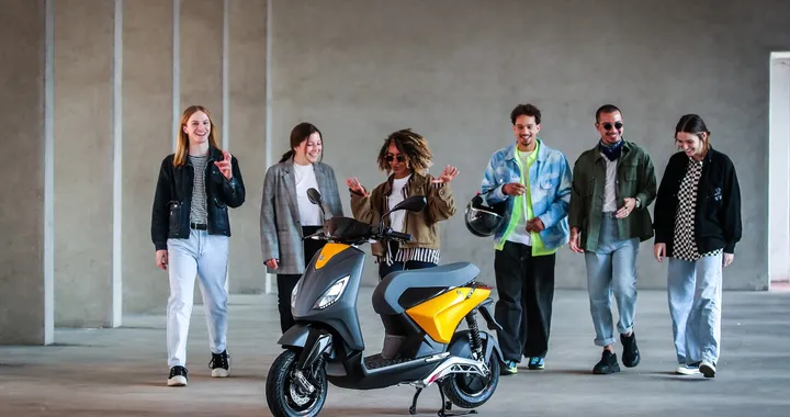 Piaggio One, il nuovo scooter elettrico è stato svelato su TikTok: foto e caratteristiche