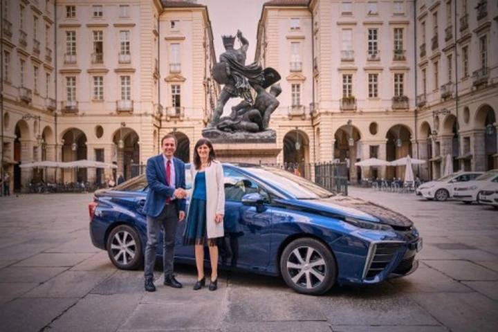 Toyota Mirai: Chiara Appendino test driver d’eccellenza