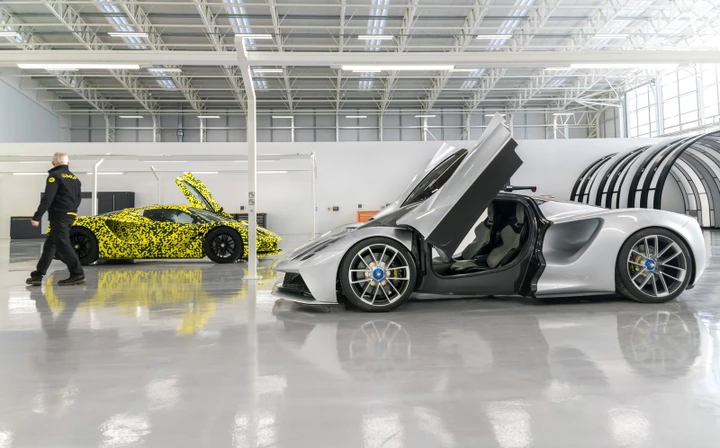 Lotus Evija: partita la produzione degli esemplari pre-serie