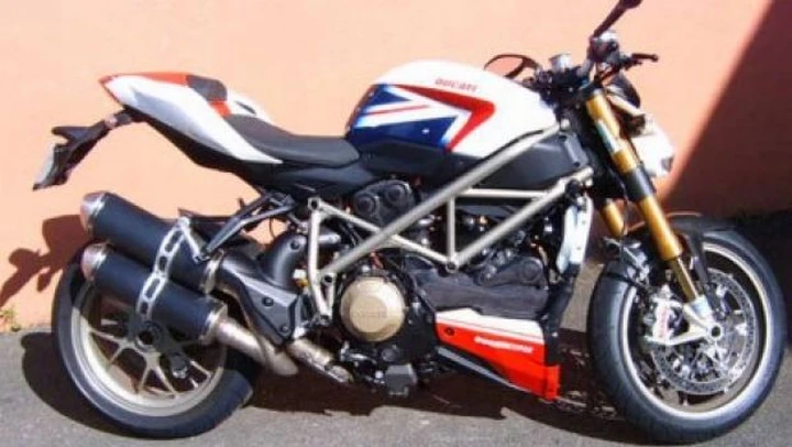 Ducati Streetfighter S e Monster S4R Bayliss Replica