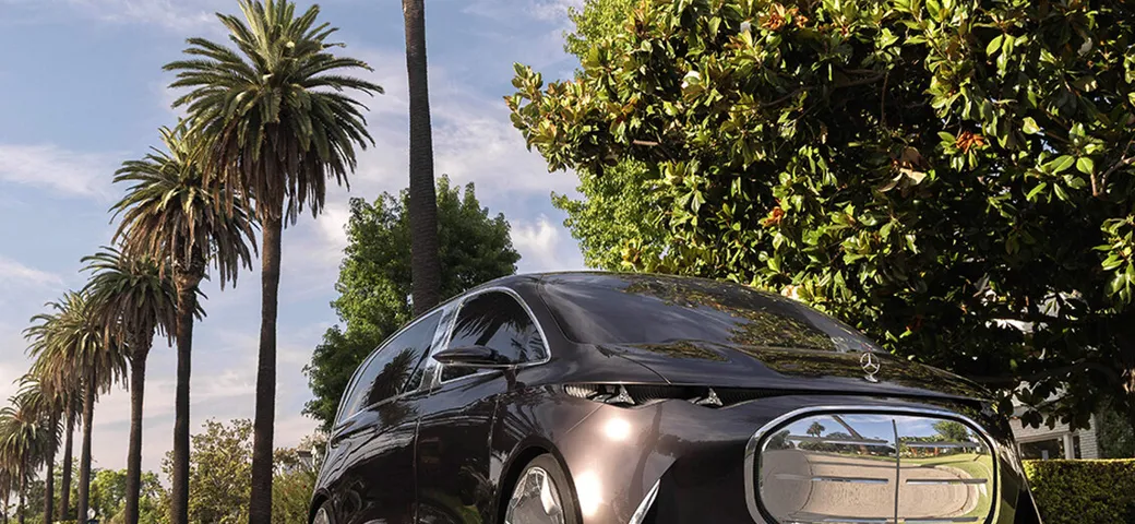 Mercedes Vision V, il lusso in un nuovo formato: debutto in società