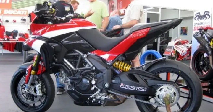 Una Ducati Multistrada 1200S alla Pikes Peak