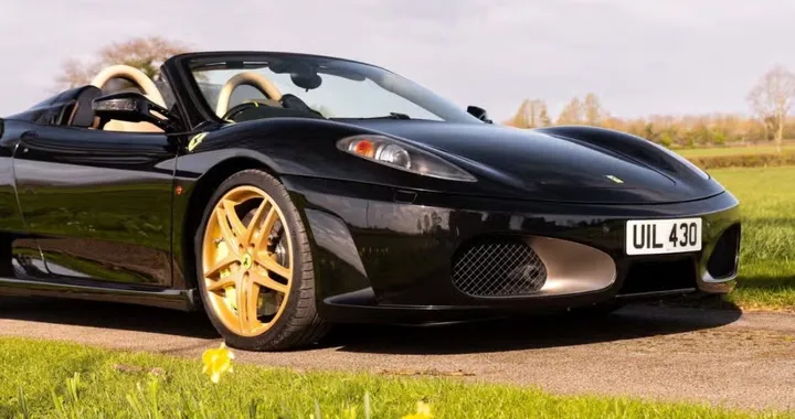 La Ferrari F430 Spider di una grande rockstar è all'asta: occasione unica