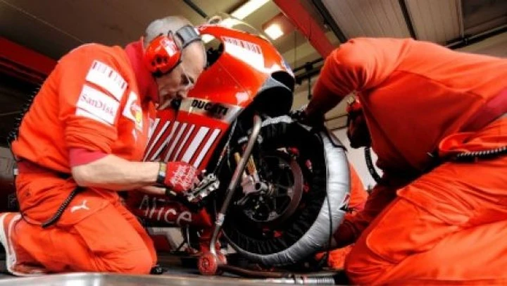 Ducati MotoGP 2009: Livio Suppo conferma 5 Desmosedici GP9 Factory per tutti i Team