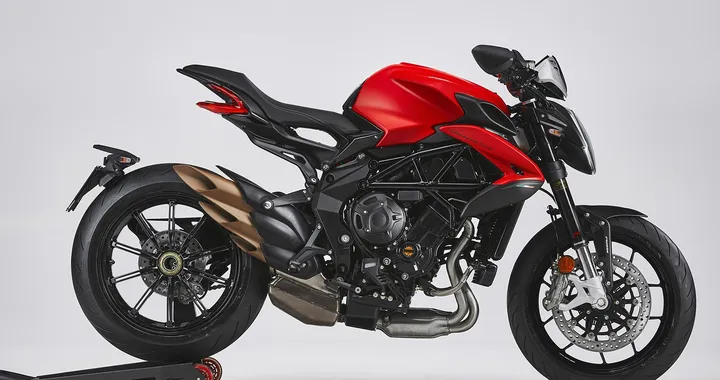 Promozione MV Agusta: 500 euro di accessori e abbigliamento