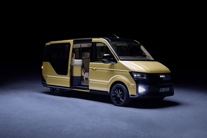 Volkswagen lancia il car pooling elettrico MOIA