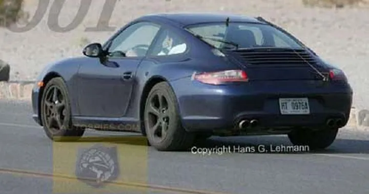 Porsche 911: pronto un restyling per il 2007