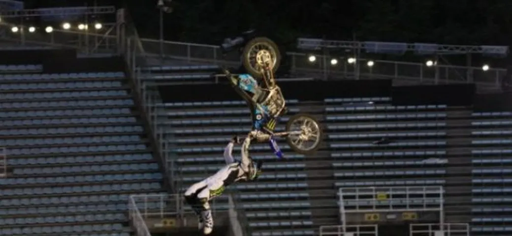 Red Bull X-Fighters 2010: i salti del sabato pomeriggio