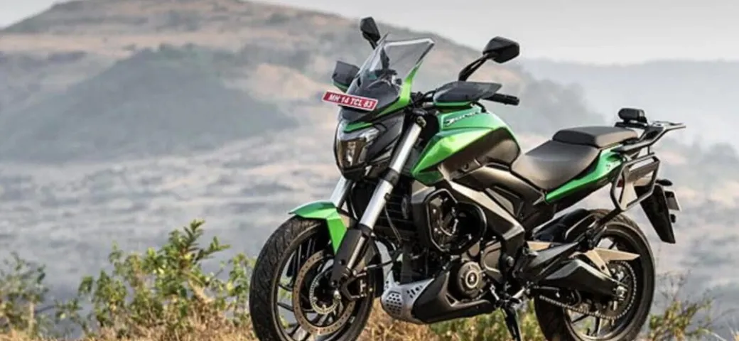 Bajaj Dominar 400 2025: tecnologia e performance a un prezzo shock
