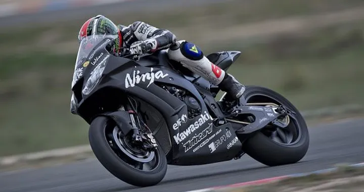 WSBK: oggi alle 17 la presentazione del Kawasaki Racing Team di Tom Sykes e Loris Baz