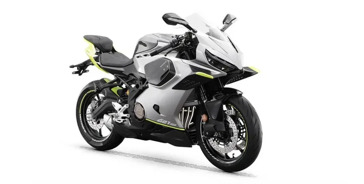 QJMotor SRK421S: la nuova sportiva quattro cilindri arriverà in Italia?