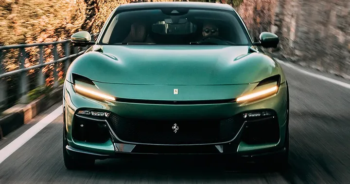 Solo l'1% di tutte le Ferrari è verde, ma la situazione potrebbe cambiare