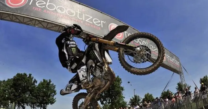 Motocross: nel GP di Francia, Philippaerts vince la MX1, Musquin la MX2