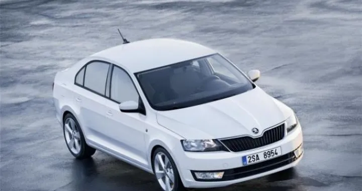 Skoda: prime immagini ed informazioni sulla Rapid