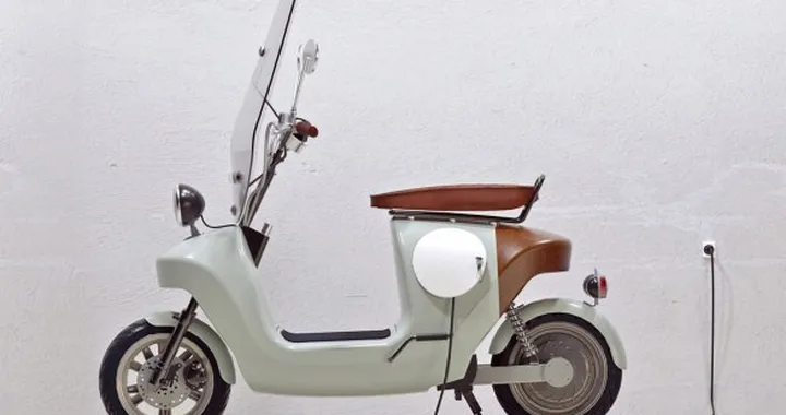 Be.e: Da Amsterdam lo scooter di canapa più 'verde' del mondo | video