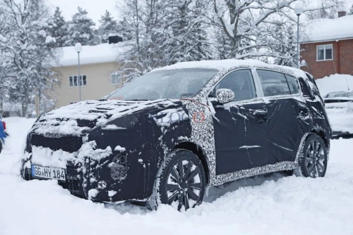 Kia Sportage: foto spia sulla neve