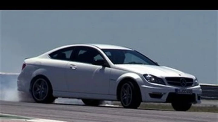 Autocar prova la Mercedes C 63 AMG Coupè