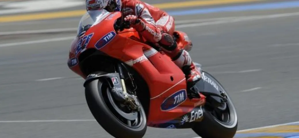 MotoGP al Mugello: Casey Stoner lavora per risolvere i problemi all'anteriore