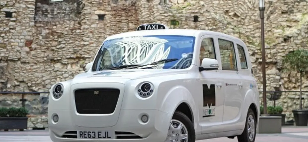 Frazer-Nash Metrocab: arriva il cab londinese con piattaforma elettrica EREV