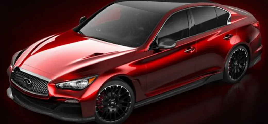 Infiniti Q50 Eau Rouge: il rombo del suo motore sovralimentato