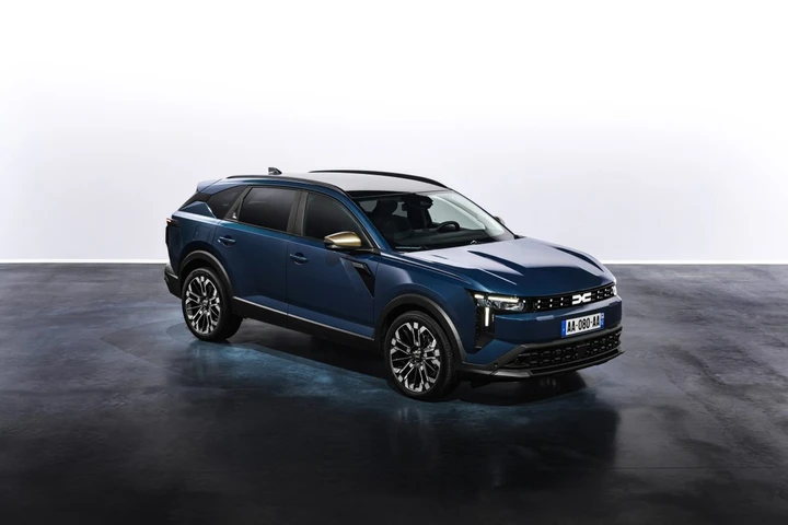 Nuova Dacia Striker, arriva la familiare che sfida i SUV a meno di 25.000 euro