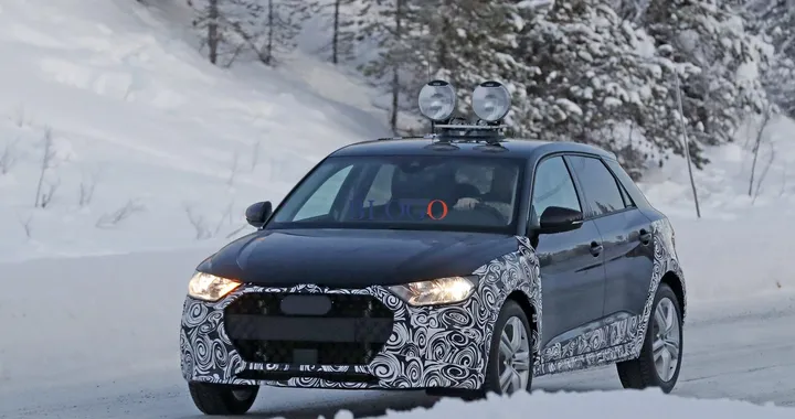 Nuova Audi A1: foto spia della inedita allroad
