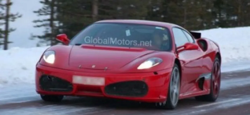 Ferrari F450: nuove foto spia dalla Svezia