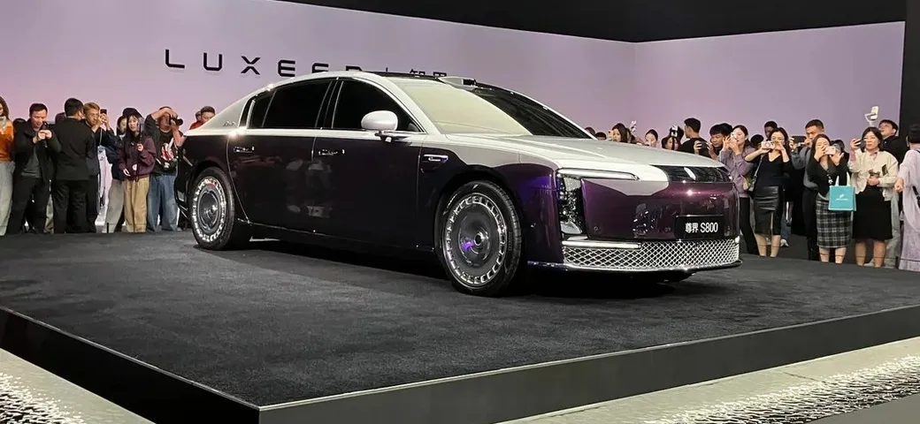 Maextro S800: la nuova sfida cinese alle limousine di lusso europee