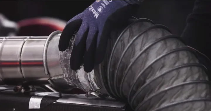 Mercedes W14: il primo vagito della monoposto F1 2023 | Video