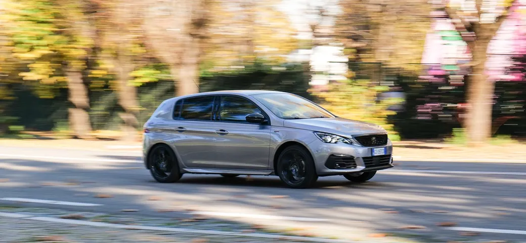 Peugeot 308 1.5 BlueHDi GT EAT8 2020: prima prova