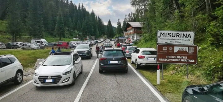 Traffico e gare clandestine, Dolomiti sotto assedio: in arrivo cambiamenti